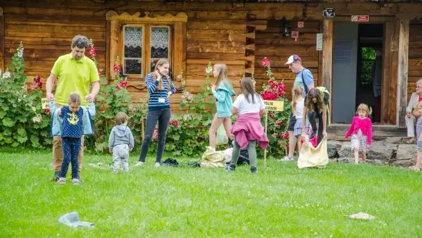 Kiermasz i muzealna zabawa z sękaczem w roli głównej  - zdjęcie 5