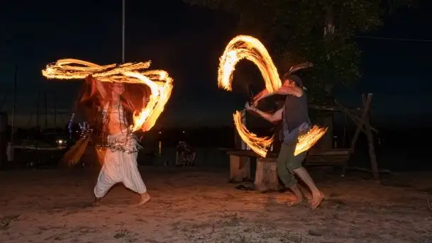 Zdjęcia: Ognisty pokaz ruchu i ognia w Tle dla Mew - zdjęcie 3