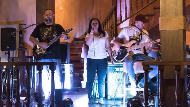 Zdjęcia: Załoga śpiewała, publiczność tańczyła - zdjęcie 5