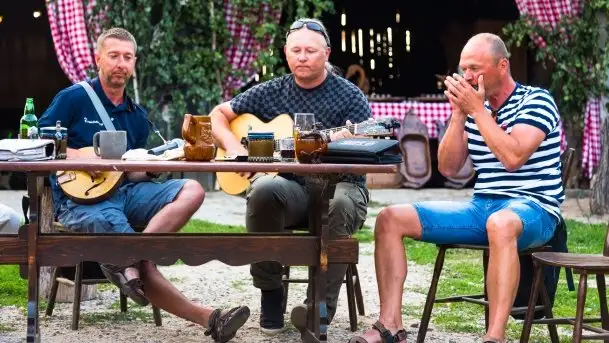 Zdjęcia: Hulańce i swojskie jadło w doborowym towarzystwie - zdjęcie 5