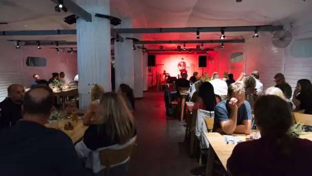 Zdjęcia: Fantastyczny wokal w sztynorckiej restauracji - zdjęcie 3