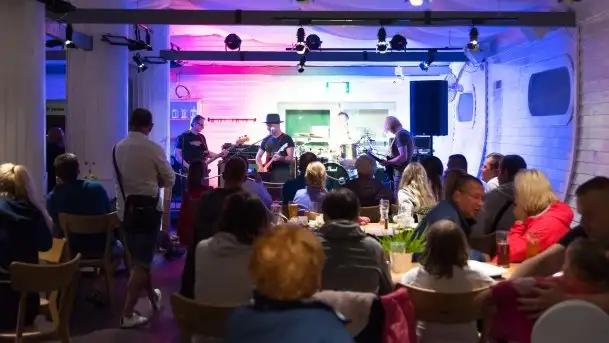 Zdjęcia: Baba Pruska gościła legendarną grupę blues-rockową - zdjęcie 1