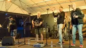 Zdjęcia: Publiczność uwielbia ich pełne humoru koncerty - zdjęcie 9