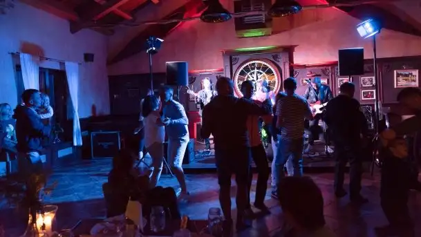 Zdjęcia: Korzuh roztańczył publiczność Tawerny Albatros  - zdjęcie 6