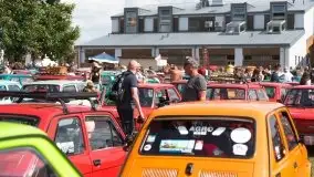 Zdjęcia:  Zlot "maluchów" w Giżycku. Nie ma klimy, ale jest klimat - zdjęcie 23