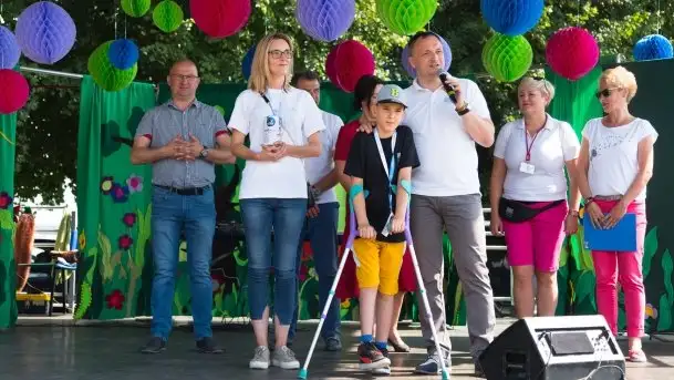 Zdjęcia: Rodzinna zabawa na plaży miejskiej nad Niegocinem  - zdjęcie 8