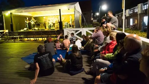 Zdjęcia: Szanty, irlandzki folk i bluegrass na sztynorckiej scenie  - zdjęcie 7