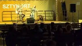 Zdjęcia: Hipnotyzujący wokal podkreślony gitarą akustyczną  - zdjęcie 15