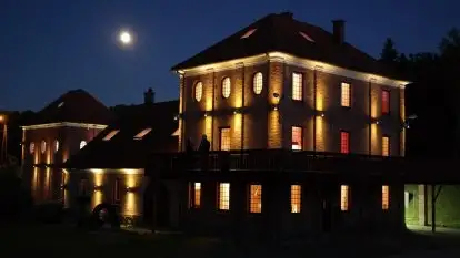 Zdjęcia: Gościnne progi starej elektrowni nad rzeką Węgorapą