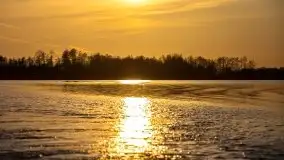 Jezioro Stręgiel skąpane w złocie zachodu słońca - zdjęcie 34