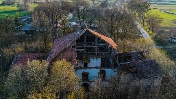 Niszczejąca perełka włoskiej architektury w Silginach - zdjęcie 2