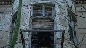 Niszczejąca perełka włoskiej architektury w Silginach - zdjęcie 10