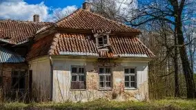 Pałac w Bęsi, na który rzucono klątwę - zdjęcie 32