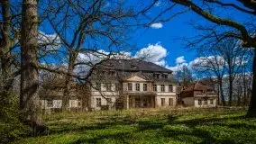 Pałac w Bęsi, na który rzucono klątwę - zdjęcie 35