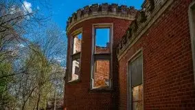 Zdjęcia: Pałac w Prośnie – monumentalna, romantyczna i tajemnicza ruina - zdjęcie 49