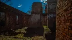 Zdjęcia: Pałac w Prośnie – monumentalna, romantyczna i tajemnicza ruina - zdjęcie 18