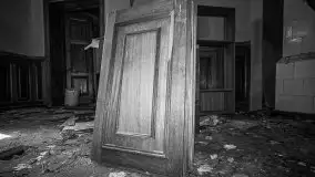 Cień historii sprzed kilkudziesięciu lat w jednym z pałacyków - zdjęcie 51