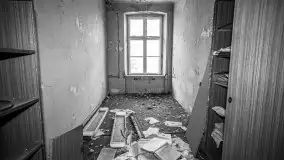 Cień historii sprzed kilkudziesięciu lat w jednym z pałacyków - zdjęcie 20