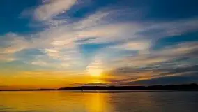 Zachód słońca, widok z wody na jezioro Święcajty - zdjęcie 18