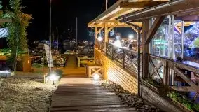 Nocne życie w porcie Tajty, sierpień 2020 r. - zdjęcie 27