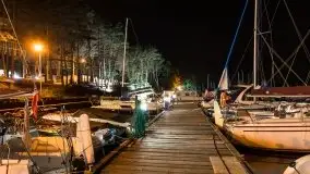 Nocne życie w porcie Tajty, sierpień 2020 r. - zdjęcie 35