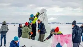 Fotorelacja z rzeźbienia w lodzie w Giżycku - zdjęcie 24