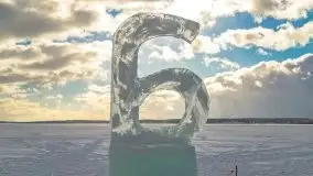 Fotorelacja z rzeźbienia w lodzie w Giżycku - zdjęcie 41