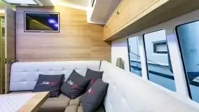 Zdjęcia: Made in Mazury - poznaj jacht motorowy Stillo 30 - zdjęcie 20