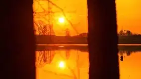 Wiosenny wschód słońca nad jeziorem Stręgiel - zdjęcie 40