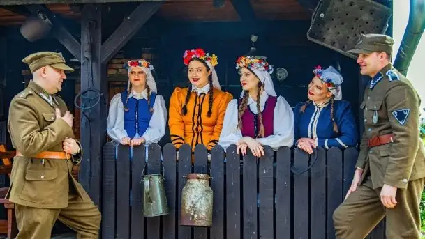 Połączenie mazursko - warmińskiego folkloru z żołnierskim sznytem - zdjęcie 1