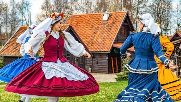 Połączenie mazursko - warmińskiego folkloru z żołnierskim sznytem - zdjęcie 3