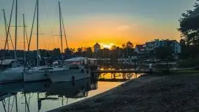 Wschód słońca nad jeziorem Bocznym, port Tło Dla Mew - zdjęcie 18