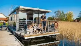 Domy na wodzie - oferta dla ceniących pobyt nad samą wodą - zdjęcie 1