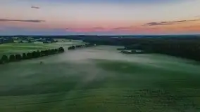 Wiosenne mgły nad polami Mazur w okolicy Pozezdrza - zdjęcie 2