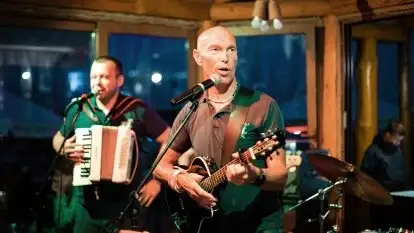 Wodny Patrol w tawernie Rozbitek, w porcie AZS Wilkasy