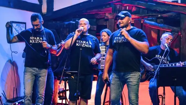 Stara Kuźnia w piękny lipcowy wieczór wystąpiła w Kietlicach - zdjęcie 1