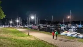 Kolory i klimat nocnego portu w Sztynorcie - zdjęcie 31