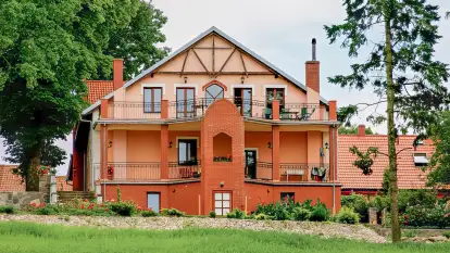 Dworek Tamara - zdjęcie 1