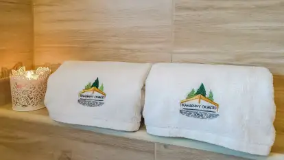 Kamienny Ogród Holiday Park komfortowe domki z 2 sypialniami w parku nad jeziorem Tałty na Mazurach, Stare Sady, Mikołajki - zdjęcie 18