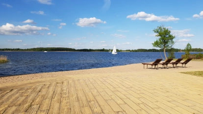 Kamienny Ogród Holiday Park komfortowe domki z 2 sypialniami w parku nad jeziorem Tałty na Mazurach, Stare Sady, Mikołajki - zdjęcie 5