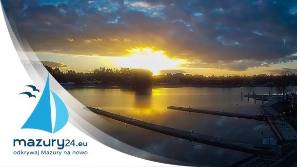 Leniwe chmurki i przebłyski słońca, lutowy timelapse cz. 7