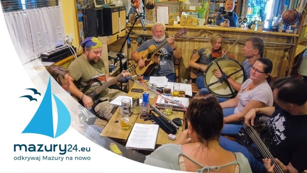 Wspólne szantowanie w tawernie Szymonka, lipiec 2022