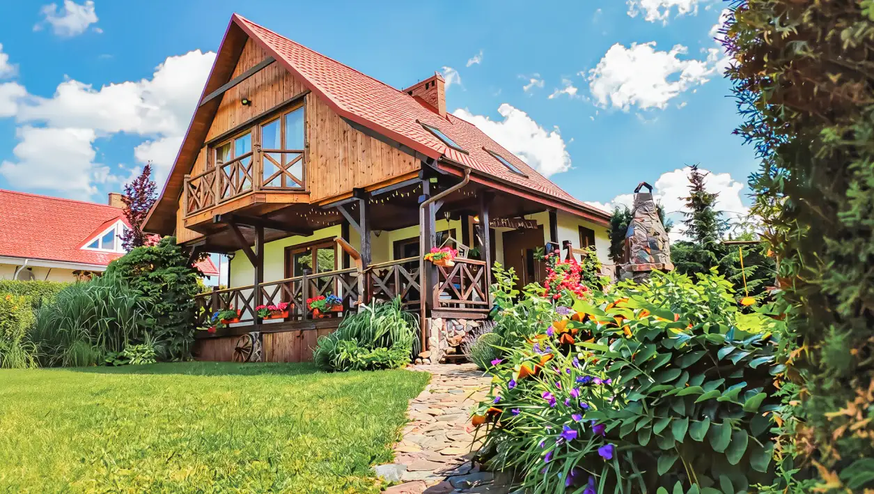 Domek wakacyjny z lawendą