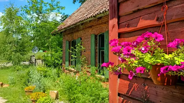 Stara Szkoła Nad Jeziorem