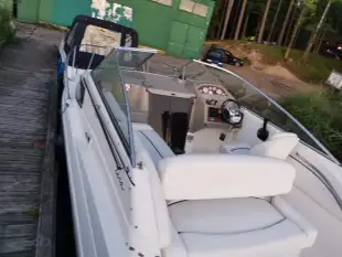 Sprzedam łódź motorową Bayliner 2655 CIERA - zdjęcie 8