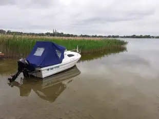 Łódka kabinowa 4,25 z silnikiem Suzuki 20 KM - zdjęcie 2