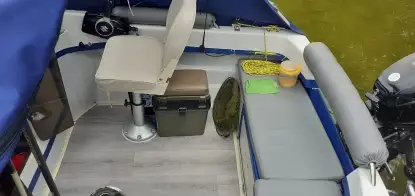 Łódka kabinowa 4,25 z silnikiem Suzuki 20 KM - zdjęcie 7
