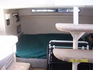 Łódz motorowa kabinowa Larson 270 Cabrio - zdjęcie 6