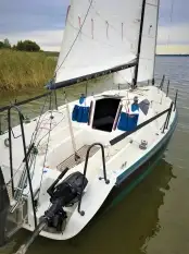 łódź żaglowa Sportina 682 ze spinakerem - zdjęcie 3