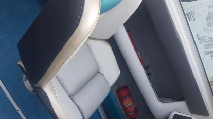 Lodz kabinowa Four Winns 205 CMC Cobra-mustang 5.0 V8 z przyczepa - zdjęcie 10